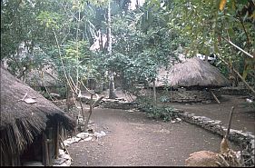 traditionelle Huser in Boti
