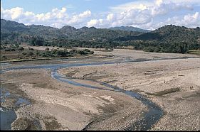 Flussbett des Tono