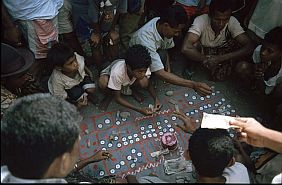 Spieler auf dem Markt (Tono)