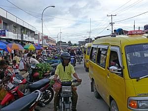 Straße beim Pasar Impres