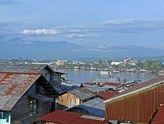 Blick auf Manokwari vom Hotel Maluku aus