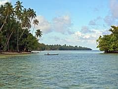 Numfor: Mit dem Boot um die ganze Insel - Rawar