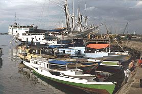Hafen Paotere: Bugis-Schoner