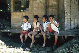 Schulkinder in Tikala
