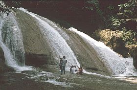 Wasserfall im Naturpark Bantimurung