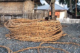 Ampana: Seile aus Rattan