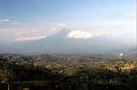 Landschaft mit Gunung Klabat