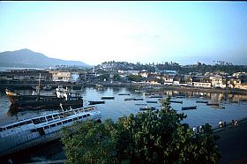 Manado: Hafengebiet