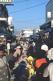 Manado: Einkaufsstrae