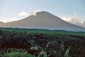 Vulkan Gunung Kerinci (3805 m)