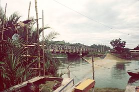Fischerort Meureudu - Netze in der Flussmndung