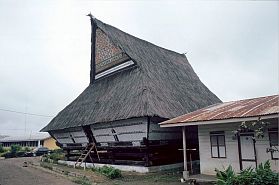 Karo-Batakdorf Lingga: Traditionelles Haus