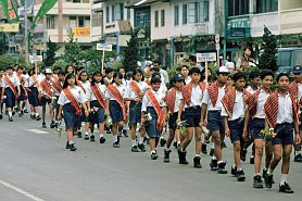 Fruchtfestival in Berastagi: Umzug