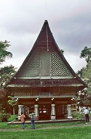 Knigspalast in Pematang Purba