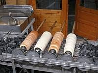 Am Roten See  (Lacul Roşu): 'Rollkuchen'-Produktion