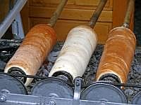 Am Roten See  (Lacul Roşu): 'Rollkuchen'-Produktion