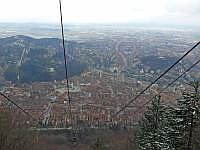 Hausberg Tmpa: Blick auf die Stadt aus der Seilbahn bei der Auffahrt