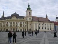 Piaţa Mare: Rathaus und katholische Kirche