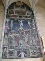 Evangelische Stadtkirche: Kreuzigungsfresko mit Jesus im Kerker von Johannes von Rosenau (1445) im Chorraum