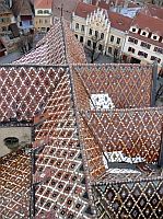 Blick vom Turm der Stadtkirche auf das Kirchdach