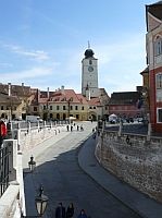 Blick von der Lgenbrcke auf Piaţa Mică (Kleiner Ring/Platz) und den alten Ratsturm