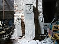 Alte Grabsteine mit Zunftzeichen in der Asylkirche -  Lothar Jaehn