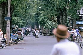 Saigon: Strae