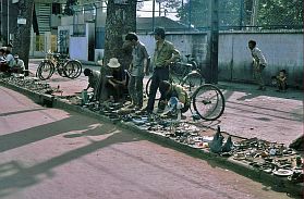 Saigon: Hndler auf den Brgersteigen