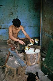 Saigon: Hersteller von Wasserpuppen