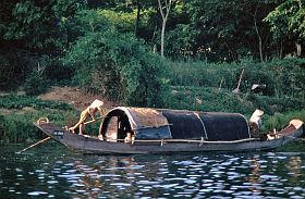 Hue: Boot auf dem Parfmfluss