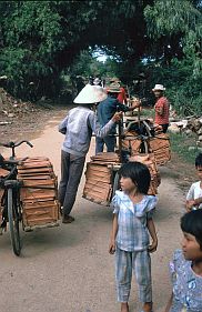 My Lai: Dachziegeltransport