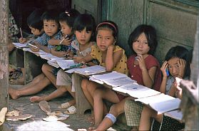 Schule im Dorf Ban Viet