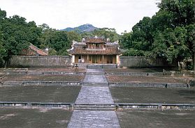 Hue: Grabanlage des Minh Mang