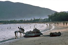 Qui Nhon - Am Strand, Panzerrest