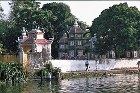 Hanoi: Tran Quoc Pagode am Westsee