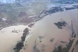 Hanoi: Luftaufnahme - Roter Fluss