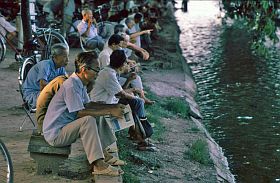 Hanoi: Hoan Kiem See - Menschen