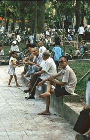 Hanoi: Hoan Kiem See - Menschen