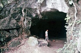 Cuc Phuong Nationalpark: Hhle mit vorzeitlichen Grbern