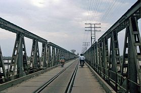 Gemeinsam von Strae und Eisenbahn genutzte Brcke