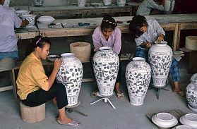 Bat Trang: Porzellanfabrik