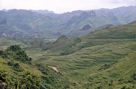 Landschaft auf dem Weg nach Cao Bang