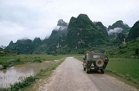 Landschaft zwischen Cao Bang und chinesischer Grenze