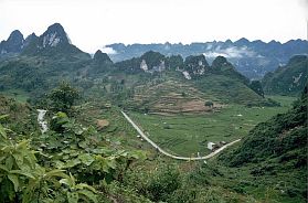 Landschaft zwischen Cao Bang und chinesischer Grenze